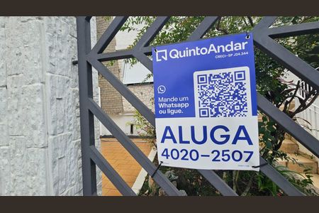 Casa para alugar com 220m², 3 quartos e 3 vagasFachada - plaquinha