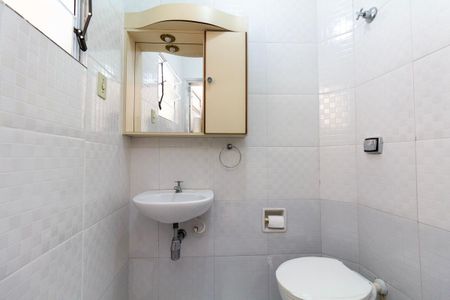 Casa para alugar com 220m², 3 quartos e 3 vagasBanheiro 2