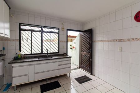 Apartamento à venda com 116m², 2 quartos e 5 vagasCozinha