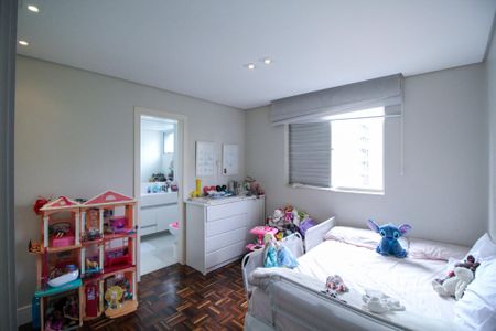 Apartamento à venda com 127m², 3 quartos e 2 vagas Apartamento à venda com 127m², 3 quartos e 2 vagasSuíte 1