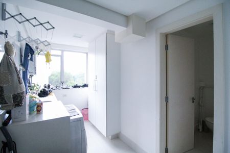 Apartamento à venda com 127m², 3 quartos e 2 vagas Apartamento à venda com 127m², 3 quartos e 2 vagasÁrea de Serviço