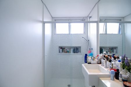 Apartamento à venda com 127m², 3 quartos e 2 vagas Apartamento à venda com 127m², 3 quartos e 2 vagasBanheiro da Suíte 2