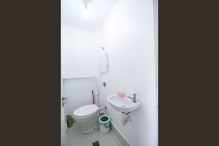 Apartamento à venda com 127m², 3 quartos e 2 vagas Apartamento à venda com 127m², 3 quartos e 2 vagasBanheiro da Área de Serviço