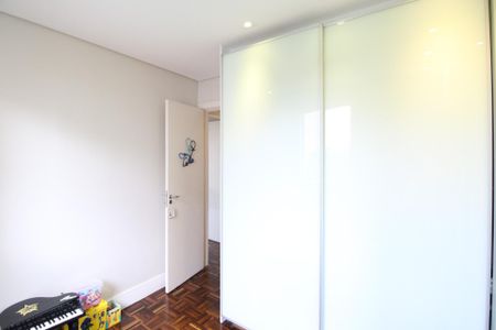 Apartamento à venda com 127m², 3 quartos e 2 vagas Apartamento à venda com 127m², 3 quartos e 2 vagasQuarto