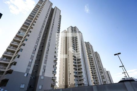 Apartamento à venda com 52m², 2 quartos e 1 vagaFachada