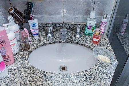 Apartamento à venda com 70m², 3 quartos e 1 vagaBanheiro suite