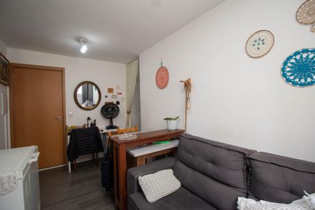 Apartamento à venda com 43m², 2 quartos e 1 vaga Apartamento à venda com 43m², 2 quartos e 1 vagaSala