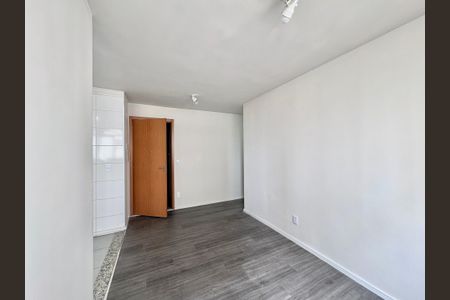 Apartamento à venda com 43m², 2 quartos e 1 vaga Apartamento à venda com 43m², 2 quartos e 1 vagaSala