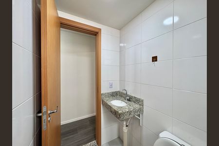 Apartamento à venda com 43m², 2 quartos e 1 vaga Apartamento à venda com 43m², 2 quartos e 1 vagaBanheiro