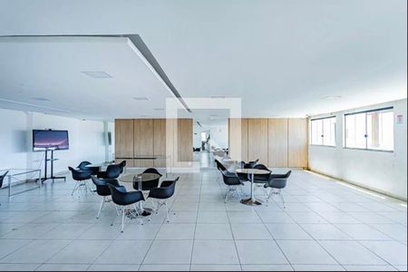 Apartamento à venda com 43m², 2 quartos e 1 vaga Apartamento à venda com 43m², 2 quartos e 1 vagaÁrea comum - Salão de festas