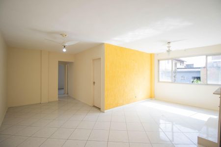Sala de apartamento para alugar com 2 quartos, 80m² em Mutondo, São Gonçalo