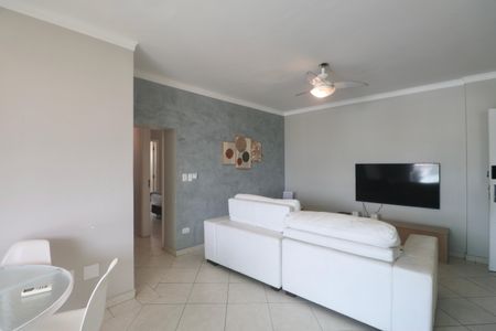 Sala de apartamento para alugar com 3 quartos, 103m² em Jardim Virginia, Guarujá