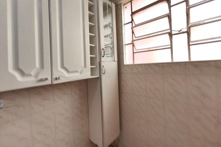 Casa para alugar com 53m², 2 quartos e 1 vagaÁrea de Serviço