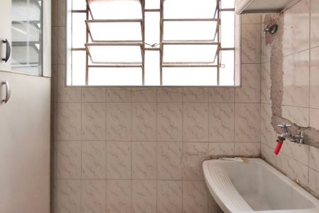 Casa para alugar com 53m², 2 quartos e 1 vagaÁrea de Serviço