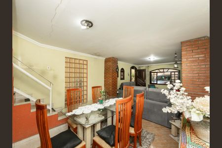 Sala  de casa para alugar com 3 quartos, 301m² em Vila Fanton, São Paulo