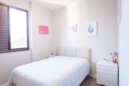 Apartamento à venda com 110m², 3 quartos e 2 vagasquarto 2