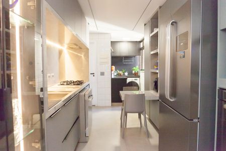 Apartamento à venda com 110m², 3 quartos e 2 vagasCozinha