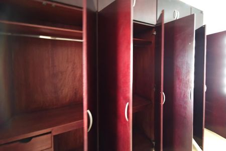 Closet Suíte de casa à venda com 3 quartos, 214m² em Jardim Anton Von Zuben, Campinas