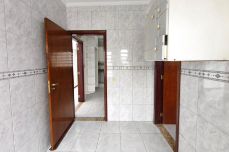 Casa à venda com 214m², 3 quartos e 4 vagasÁrea de Serviço