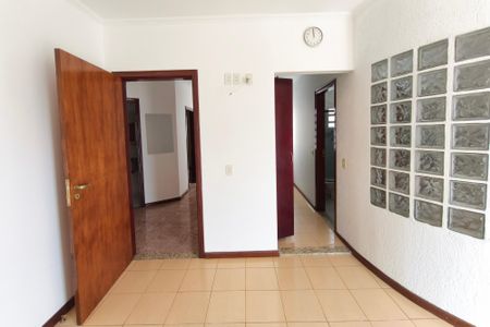 Casa à venda com 214m², 3 quartos e 4 vagasQuarto Suíte
