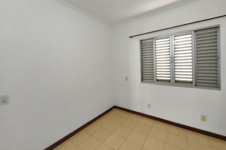 Casa à venda com 214m², 3 quartos e 4 vagasQuarto 3