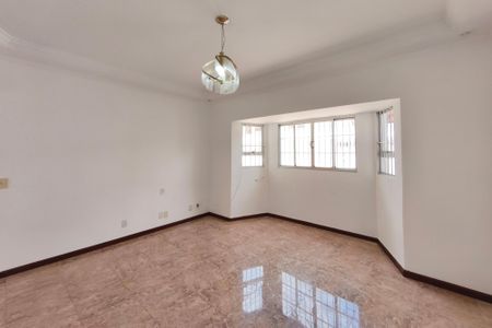 Casa à venda com 214m², 3 quartos e 4 vagasSala de Estar