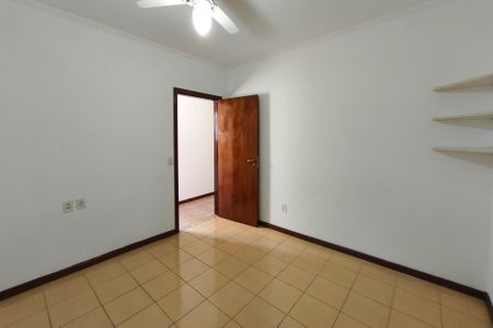 Casa à venda com 214m², 3 quartos e 4 vagasQuarto 2