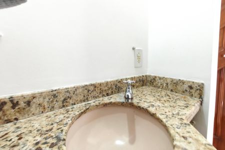 Casa à venda com 214m², 3 quartos e 4 vagasLavabo