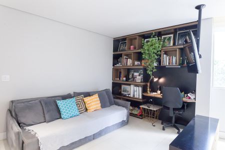 Sala de TV de apartamento para alugar com 2 quartos, 123m² em Buritis, Belo Horizonte