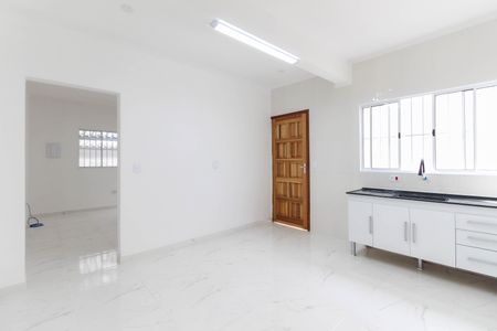 Casa para alugar com 125m², 2 quartos e 2 vagasCozinha