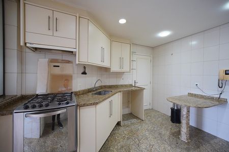 Apartamento para alugar com 130m², 3 quartos e 2 vagasCozinha