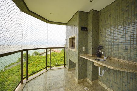 Sala - Varanda de apartamento para alugar com 3 quartos, 130m² em Coqueiros, Florianópolis