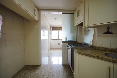 Apartamento para alugar com 130m², 3 quartos e 2 vagasCozinha