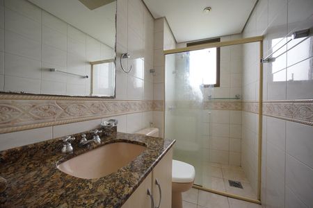 Apartamento para alugar com 130m², 3 quartos e 2 vagasBanheiro Corredor