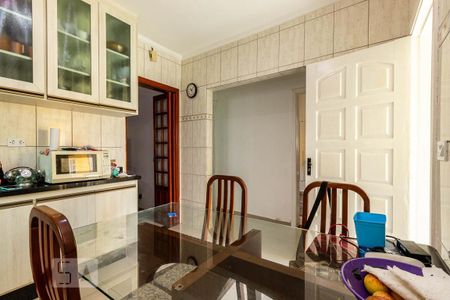 Casa à venda com 250m², 2 quartos e 2 vagasCozinha