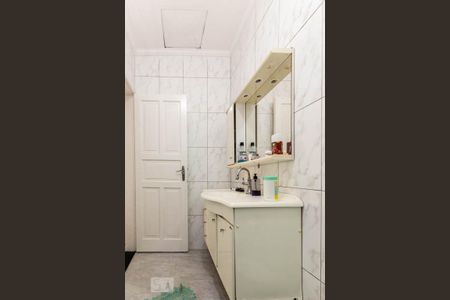 Casa à venda com 250m², 2 quartos e 2 vagasBanheiro