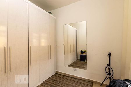 Casa à venda com 250m², 2 quartos e 2 vagasQuarto