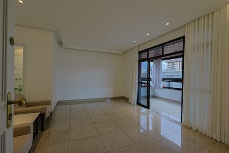 Apartamento à venda com 179m², 4 quartos e 3 vagasSala