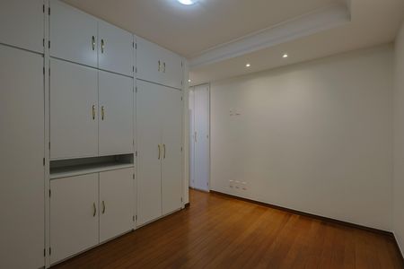 Apartamento à venda com 179m², 4 quartos e 3 vagasSuíte 3