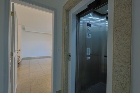 Apartamento à venda com 179m², 4 quartos e 3 vagasEntrada