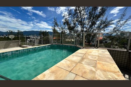 Apartamento à venda com 300m², 3 quartos e 2 vagasPiscina