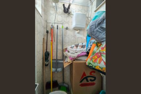 Apartamento à venda com 78m², 2 quartos e sem vaga Apartamento à venda com 78m², 2 quartos e sem vagaBanheiro de serviço