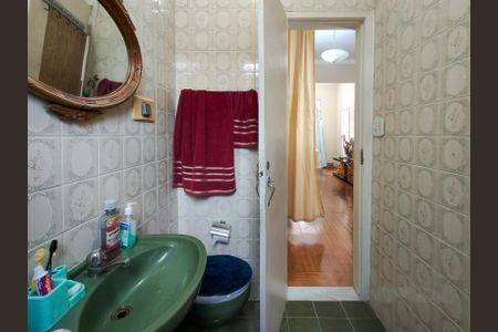 Apartamento à venda com 78m², 2 quartos e sem vaga Apartamento à venda com 78m², 2 quartos e sem vagaBanheiro Corredor