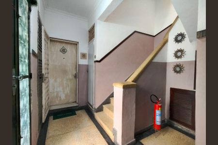 Apartamento à venda com 78m², 2 quartos e sem vaga Apartamento à venda com 78m², 2 quartos e sem vagaFachada e portaria