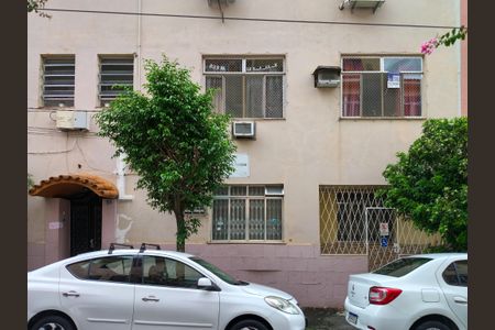 Apartamento à venda com 78m², 2 quartos e sem vaga Apartamento à venda com 78m², 2 quartos e sem vagaFachada e portaria