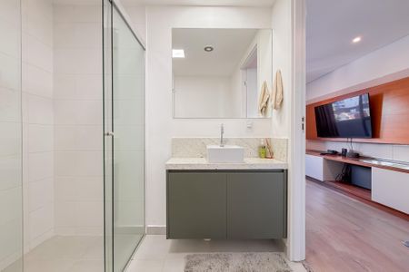 Banheiro de kitnet/studio para alugar com 1 quarto, 27m² em Vila Mariana, São Paulo