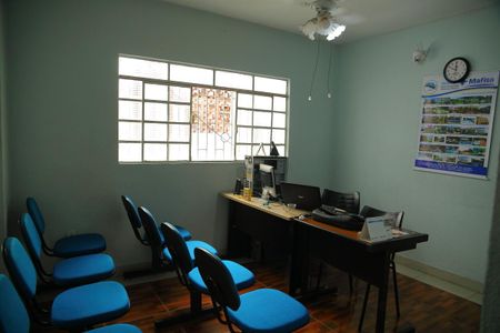 Casa à venda com 580m², 3 quartos e 2 vagasSala