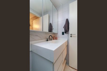 Apartamento à venda com 60m², 1 quarto e 1 vagaSuíte - Banheiro