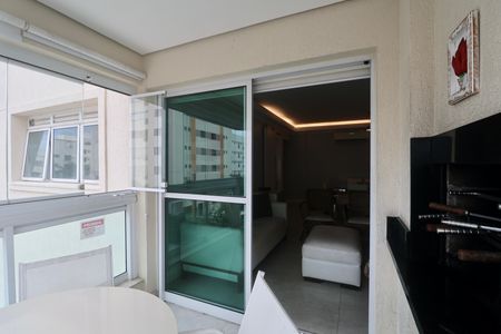 Apartamento para alugar com 118m², 4 quartos e 2 vagas Apartamento para alugar com 118m², 4 quartos e 2 vagasVaranda