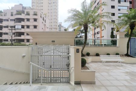 Apartamento para alugar com 118m², 4 quartos e 2 vagas